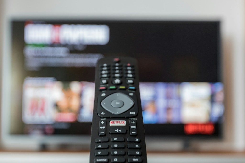 IPTV Chaînes Adultes : Guide complet 2025